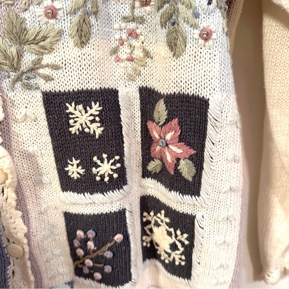 Shenanigans Vtg Cardigan Sweater Size L Embroidered Floral Crochet Trim Granny - Picture 6 of 10